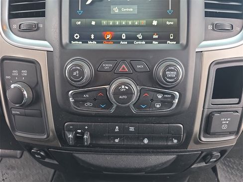 Used 2018 RAM 2500 Big Horn w/ Harvest Edition image 20