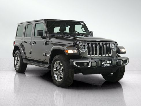 Used 2022 Jeep Wrangler Unlimited Sahara w/ Cold Weather Group AWD/4WD image 7