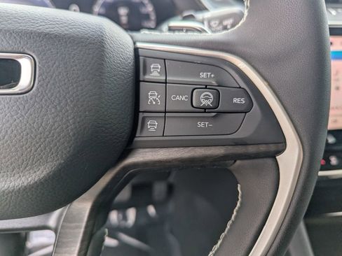New 2026 Jeep Grand Cherokee L Limited RWD image 19