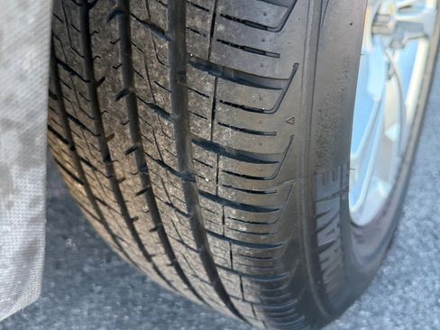 Used 2011 Chevrolet Equinox LS image 32