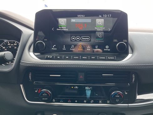 Used 2023 Nissan Rogue SL w/ SL Premium Package image 21