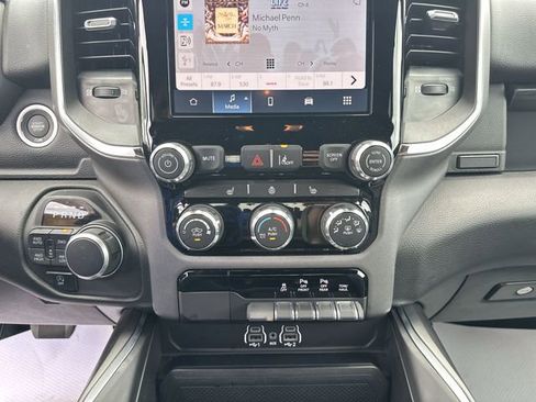 Used 2025 RAM 1500 Big Horn AWD/4WD image 18