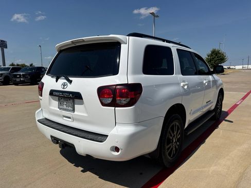 Used 2019 Toyota Sequoia TRD Sport AWD/4WD image 28