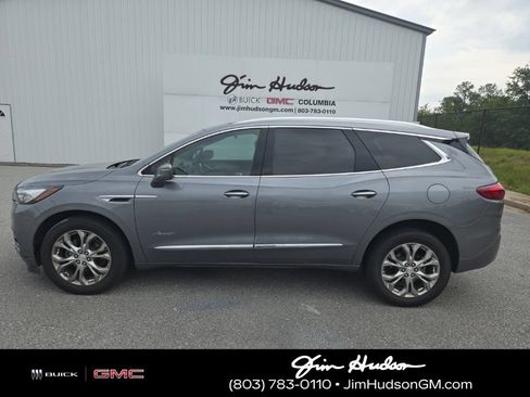 Used 2020 Buick Enclave Avenir w/ Avenir Technology Package AWD/4WD image 2