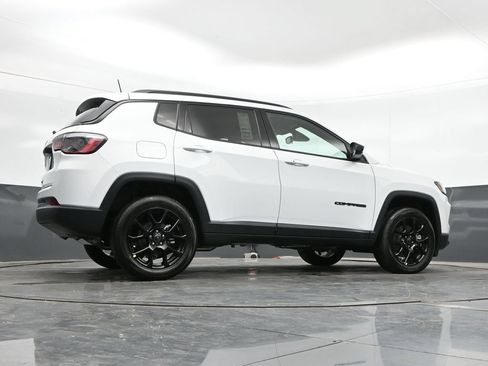 New 2026 Jeep Compass Latitude AWD/4WD image 42