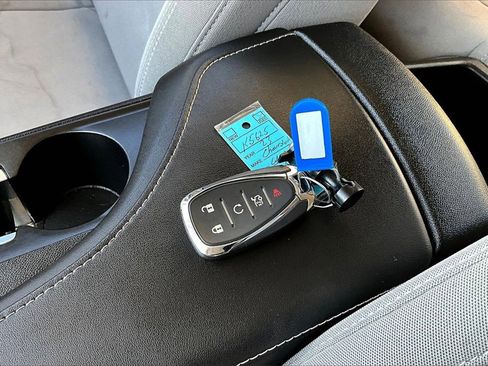 Used 2023 Chevrolet Camaro LT image 10