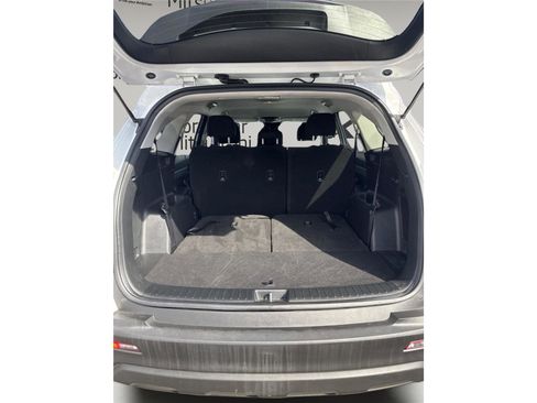 Used 2022 Kia Sorento LX image 15