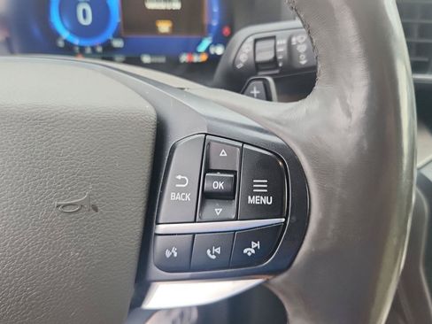 Used 2020 Ford Explorer Platinum w/ Premium Technology Package AWD/4WD image 17