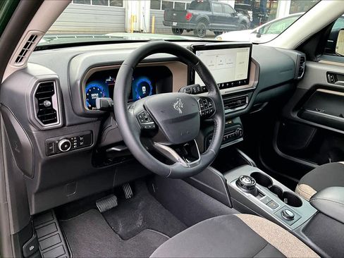 Used 2025 Ford Bronco Sport Big Bend w/ Convenience Package image 17