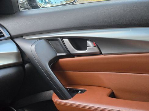 Used 2010 Acura TL SH-AWD image 21