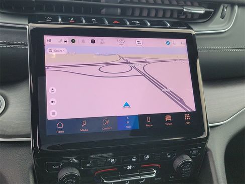 New 2025 Jeep Grand Cherokee L Limited w/ Luxury Tech Group II image 19