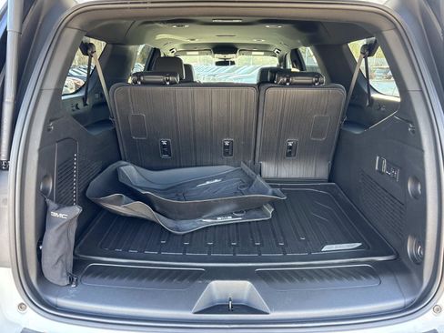 Certified 2024 GMC Yukon XL SLT w/ SLT Luxury Package image 31