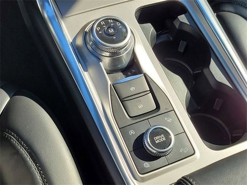 Certified 2021 Ford Explorer Platinum w/ Equipment Group 601A image 23