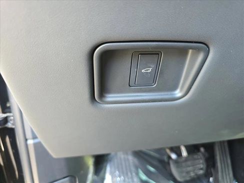 Used 2023 Land Rover Range Rover Sport SE AWD/4WD image 26
