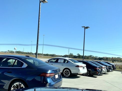 Used 2025 Jeep Gladiator Nighthawk image 49