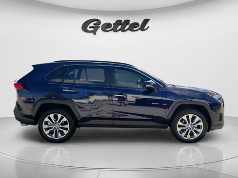 Certified 2020 Toyota RAV4 Limited FWD image 4