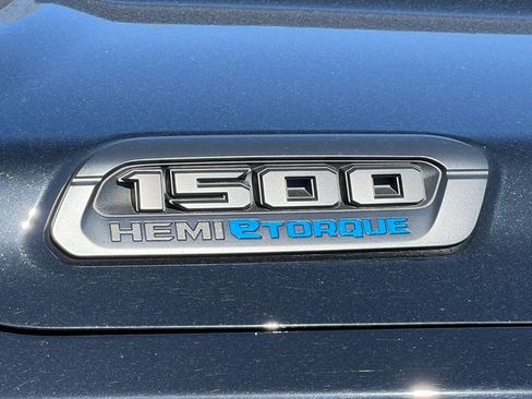 Used 2022 RAM 1500 Big Horn AWD/4WD image 2