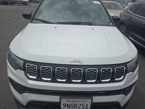 Used 2025 Jeep Compass Limited AWD/4WD image 12