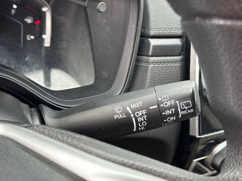 Used 2019 Honda CR-V LX image 18