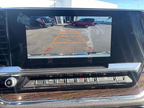 Used 2024 GMC Sierra 1500 Elevation image 12