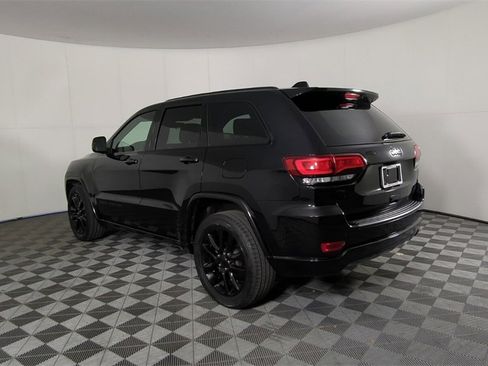 Used 2021 Jeep Grand Cherokee Laredo X image 7