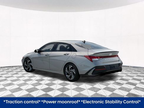Used 2026 Hyundai Elantra SEL Sport Premium w/ Cargo Package FWD image 7