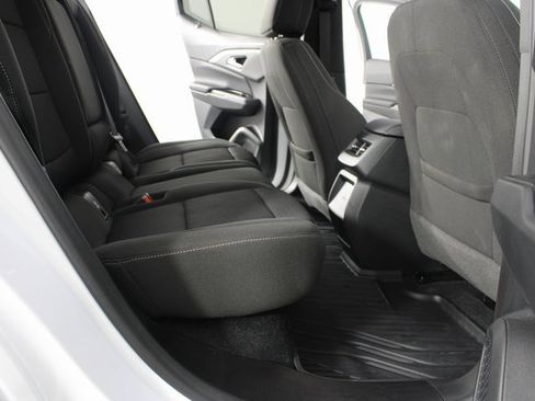 Used 2025 Chevrolet Equinox EV LT image 18