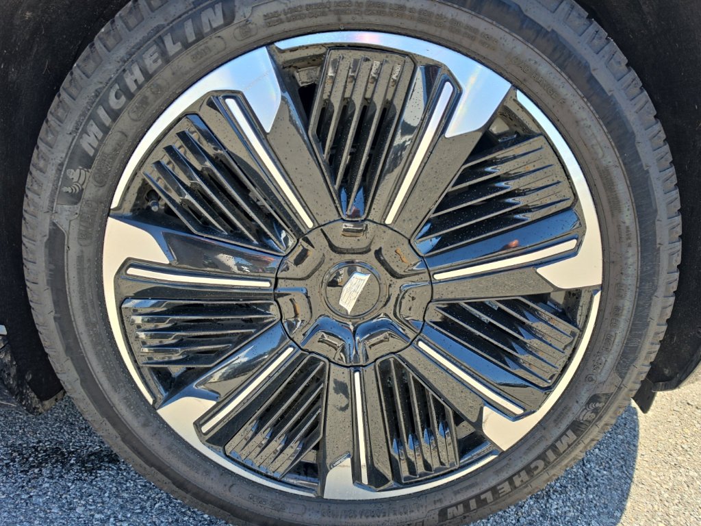 Used 2025 Cadillac Escalade IQ Sport 2 AWD/4WD image 9