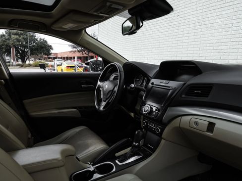 Used 2017 Acura ILX image 18