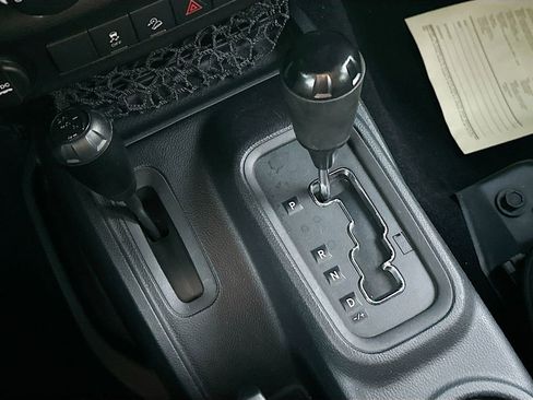Used 2015 Jeep Wrangler Unlimited Sport AWD/4WD image 16