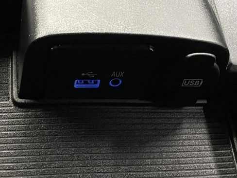 Used 2017 RAM 1500 Laramie image 24