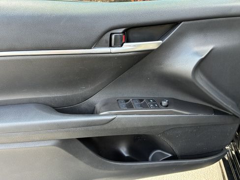 Used 2024 Toyota Camry SE FWD image 21
