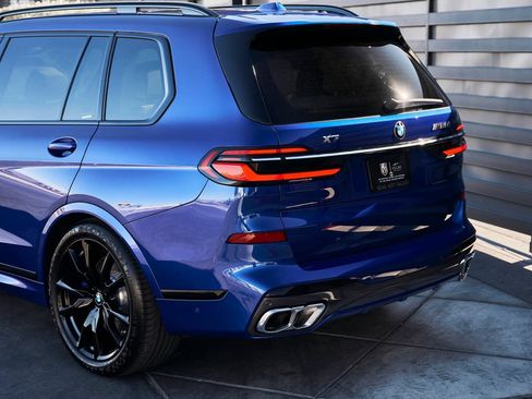Used 2024 BMW X7 M60i w/ Executive Package AWD/4WD image 9