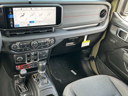 New 2026 Jeep Wrangler Unlimited Rubicon image 13