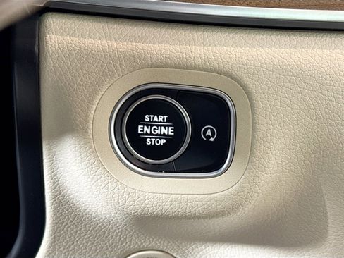 Used 2020 Mercedes-Benz GLS 580 4MATIC image 17