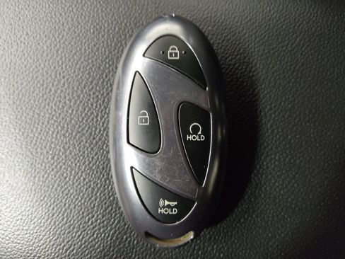 Used 2024 Hyundai Elantra SEL image 32