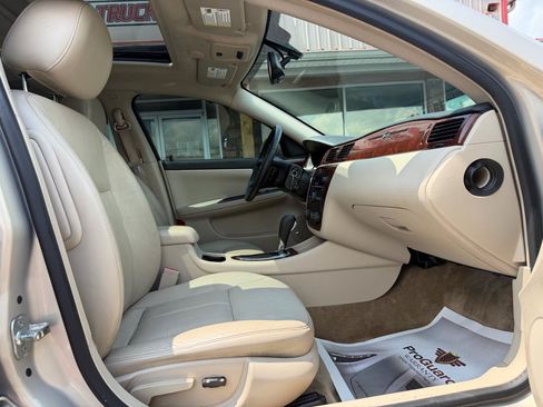 Used 2010 Chevrolet Impala LTZ FWD image 22