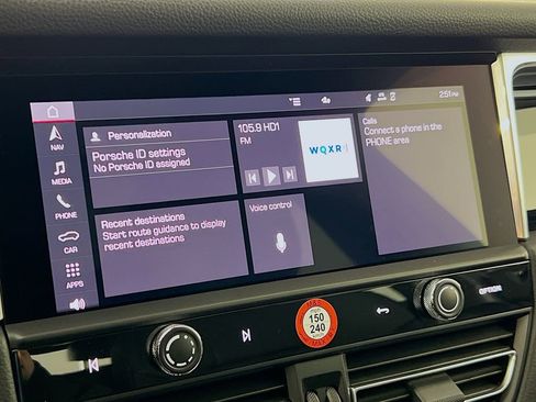 New 2026 Porsche Macan Base image 15