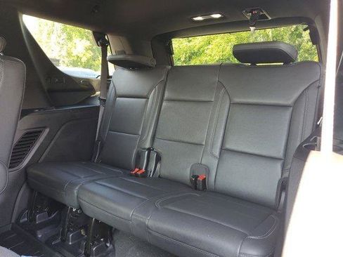 Used 2025 Chevrolet Tahoe LT w/ Comfort Package AWD/4WD image 10