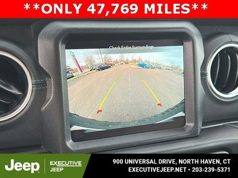 Used 2022 Jeep Wrangler Unlimited Rubicon 4xe w/ Cold Weather Group image 16