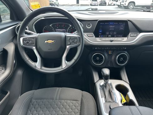 Used 2019 Chevrolet Blazer LT FWD image 16