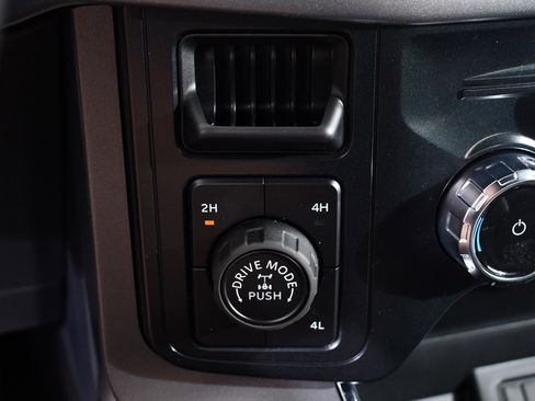 New 2025 Ford F150 XLT w/ Equipment Group 302A MID image 31