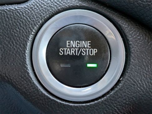 Used 2020 Chevrolet Equinox LT image 29