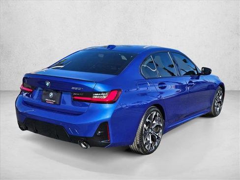 Used 2025 BMW 330i 330i w/ M Sport Package image 5