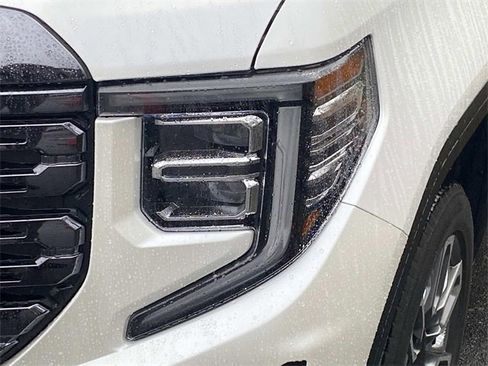 Used 2023 GMC Sierra 1500 Denali Ultimate image 5