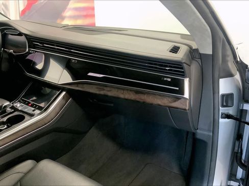 Used 2019 Audi Q8 Prestige image 20