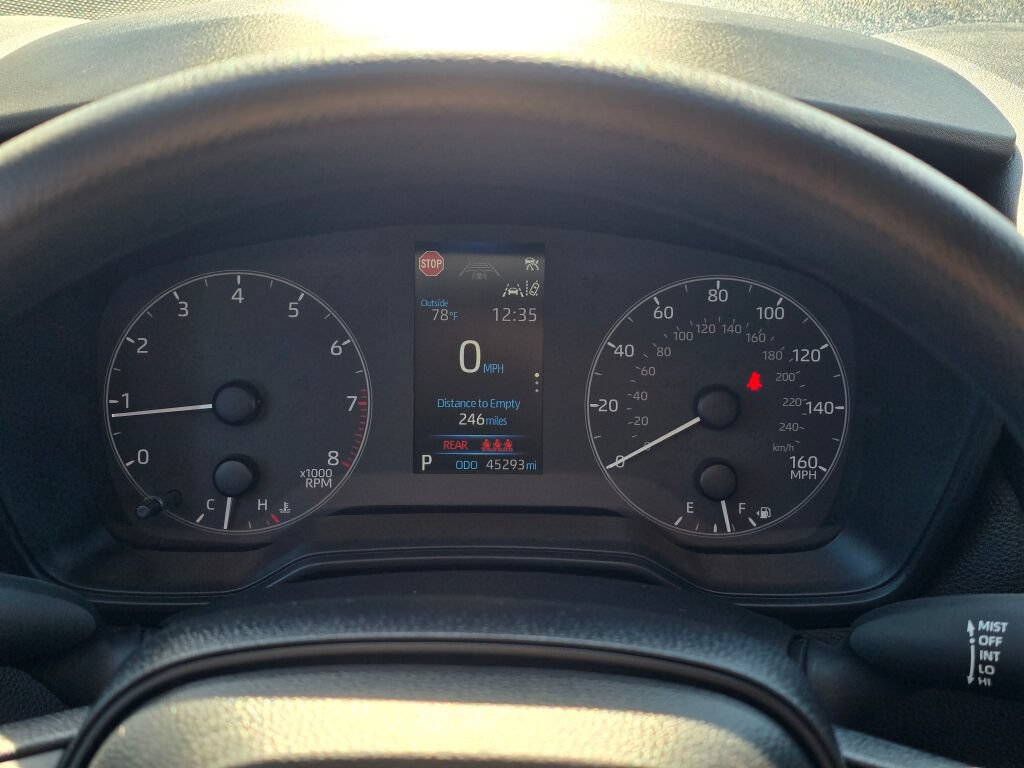 Used 2025 Toyota Corolla LE FWD image 24