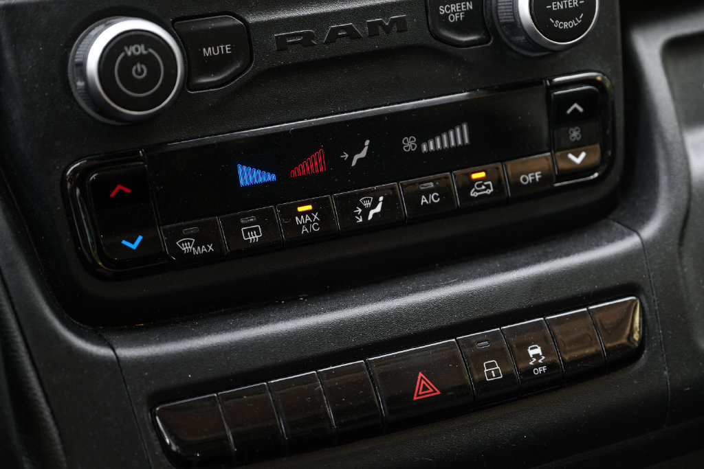 Used 2022 RAM ProMaster 2500 w/ Interior LED Lighting Group FWD image 22