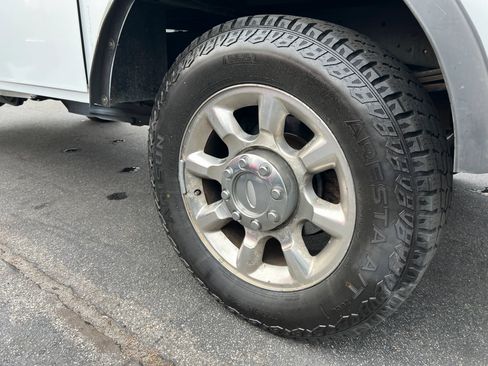 Used 2013 Ford F250 XL w/ XL Value Pkg image 5