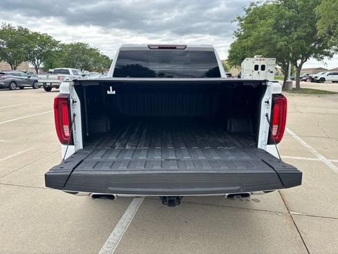 Used 2025 GMC Sierra 1500 SLT w/ SLT Premium Package AWD/4WD image 32
